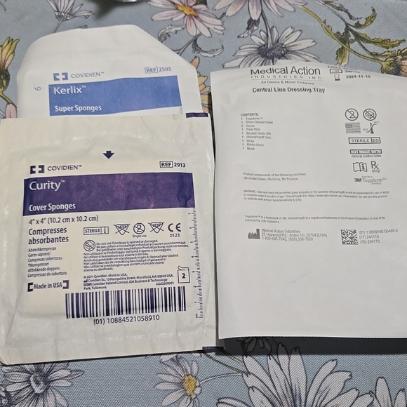 Chamberlain nursing bag with supplies - Picture 7 of 11